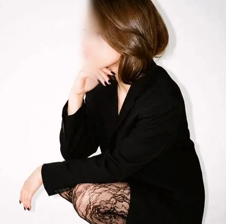 Kira, 19
