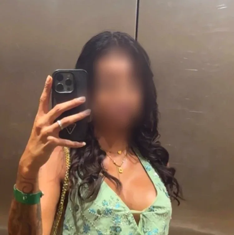 Yvonne, 23